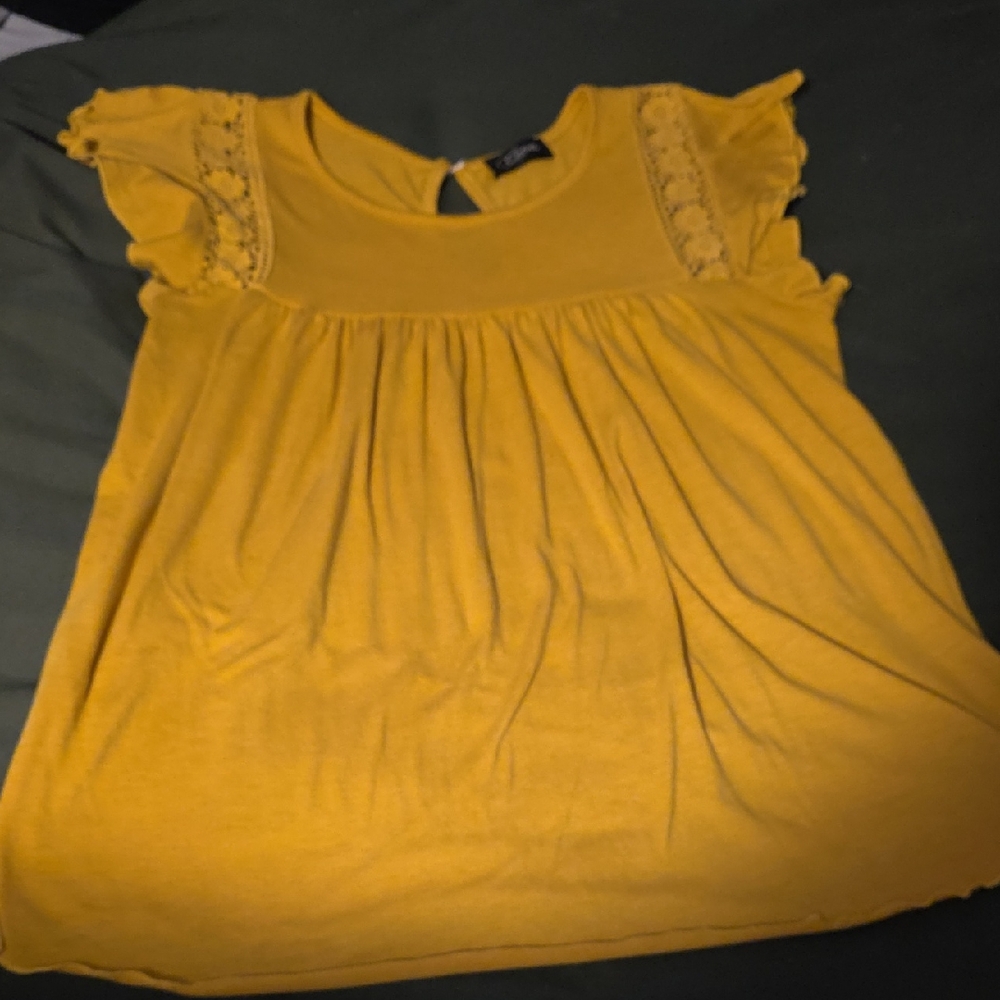 Colette Malouf Yellow Short Sleeve Top
